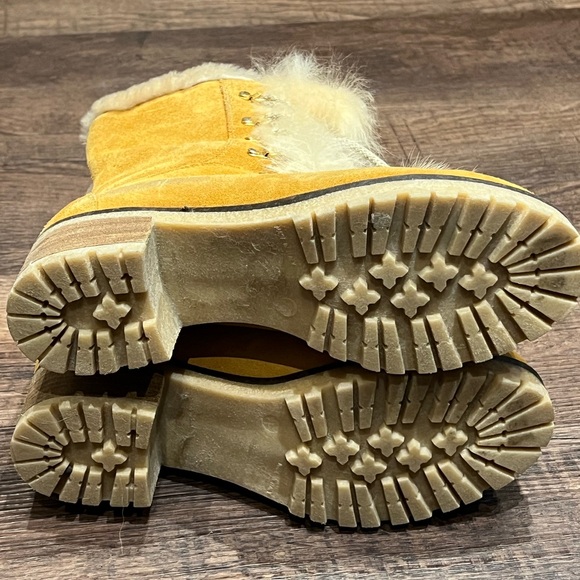 Montelliana Boots - Stella suede and shearling boot - Picture 3 of 6